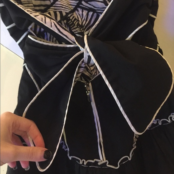 **SOLD**Bebe Reversible Strapless Dress - Picture 5 of 15